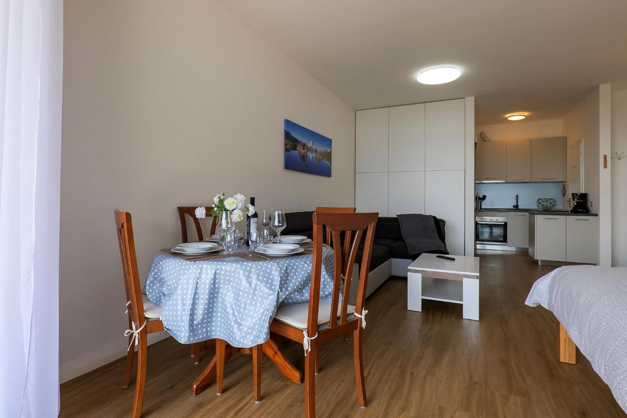 Residenz La Selva Studio-Apartments Ghiffa Δωμάτιο φωτογραφία