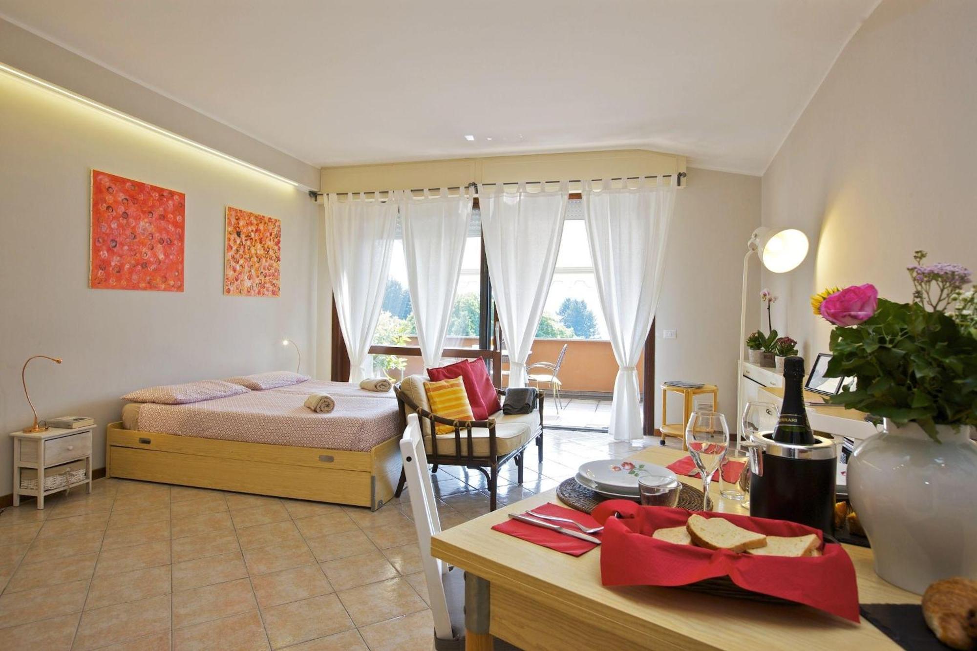 Residenz La Selva Studio-Apartments Ghiffa Δωμάτιο φωτογραφία